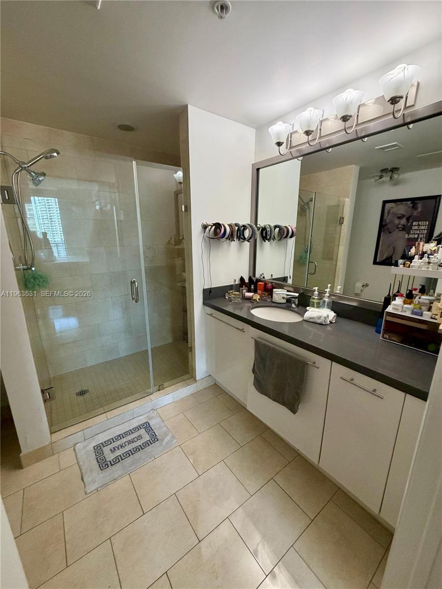 90 SW 3rd St #3012, Miami FL 33130