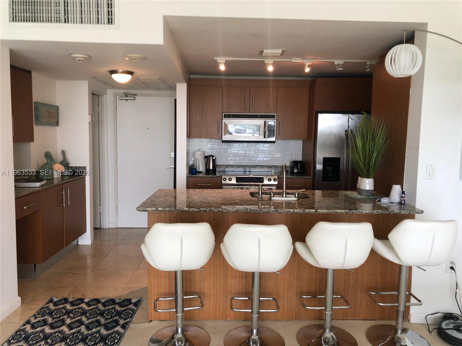 10275 Collins Ave #427, Bal Harbour FL 33154
