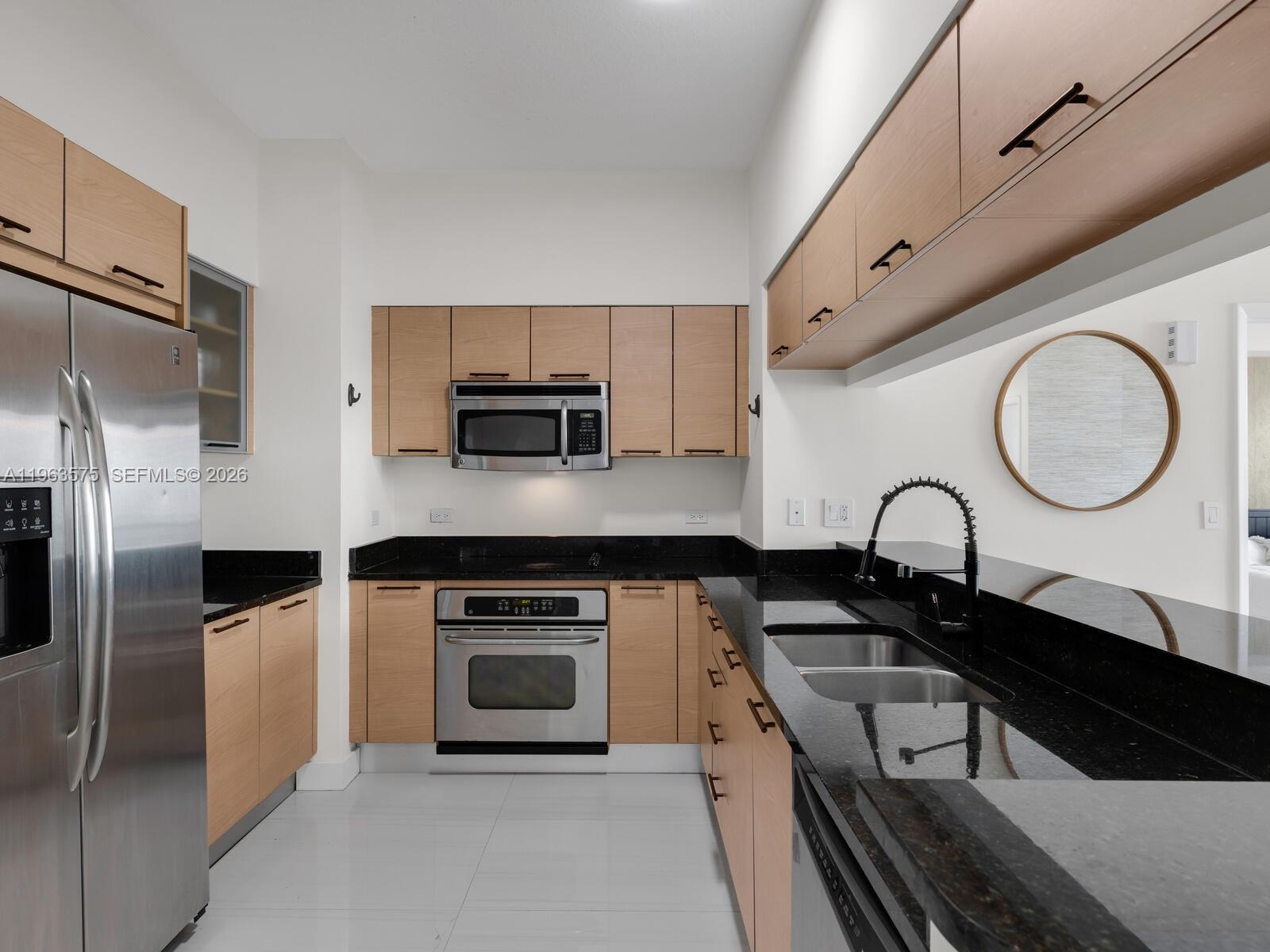 31 SE 5th St #3419, Miami FL 33131