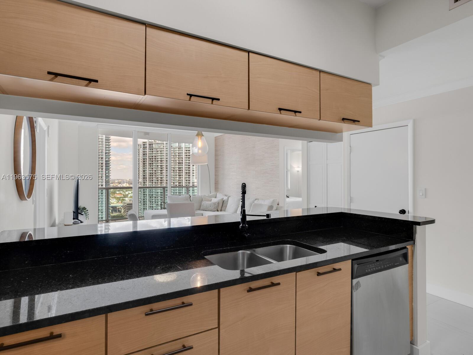 31 SE 5th St #3419, Miami FL 33131