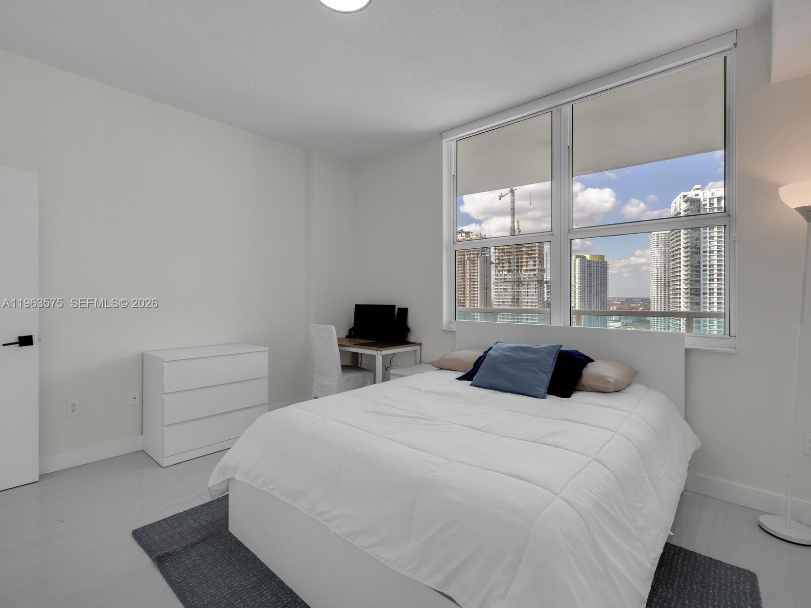 31 SE 5th St #3419, Miami FL 33131