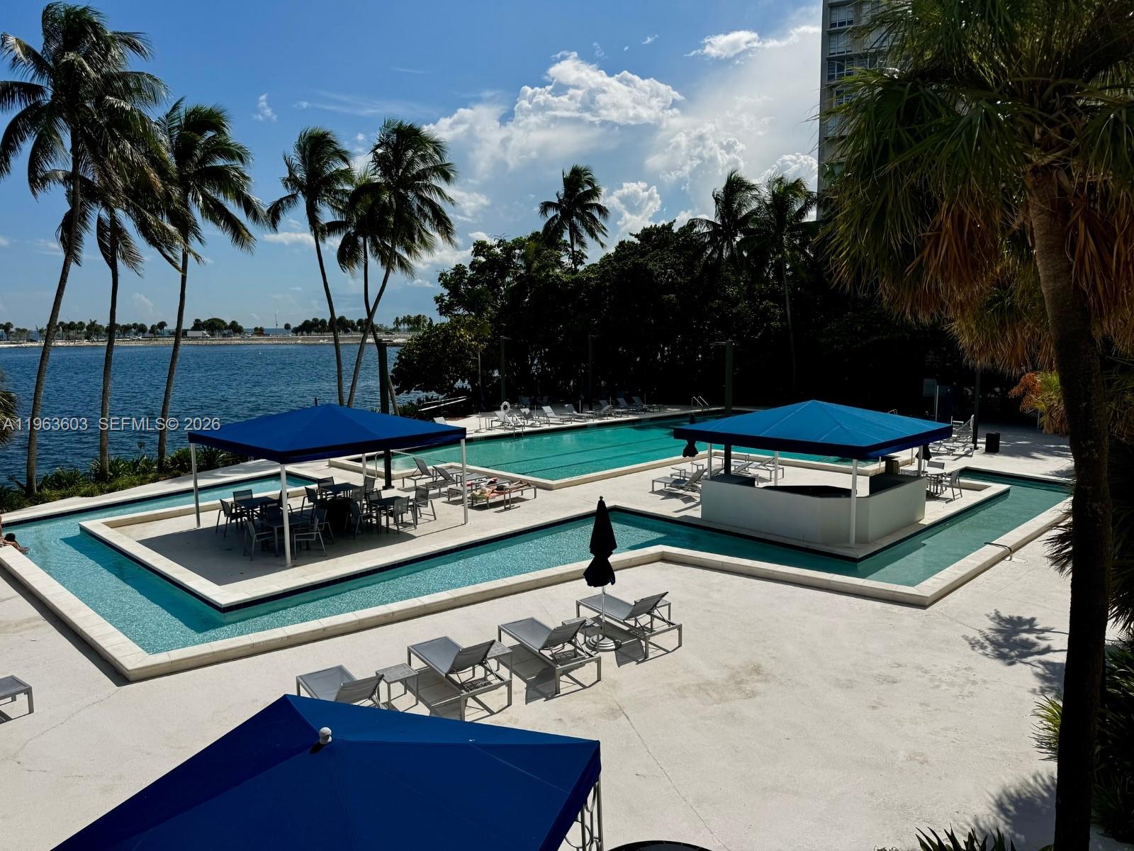 2333 Brickell Ave #2607, Miami FL 33129