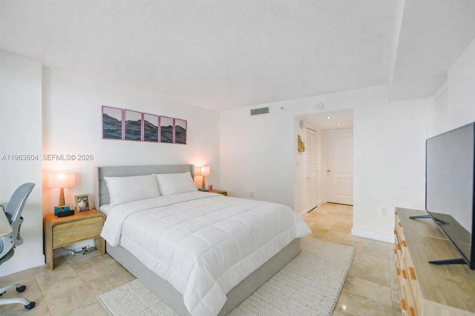2101 Brickell Ave #2009, Miami FL 33129