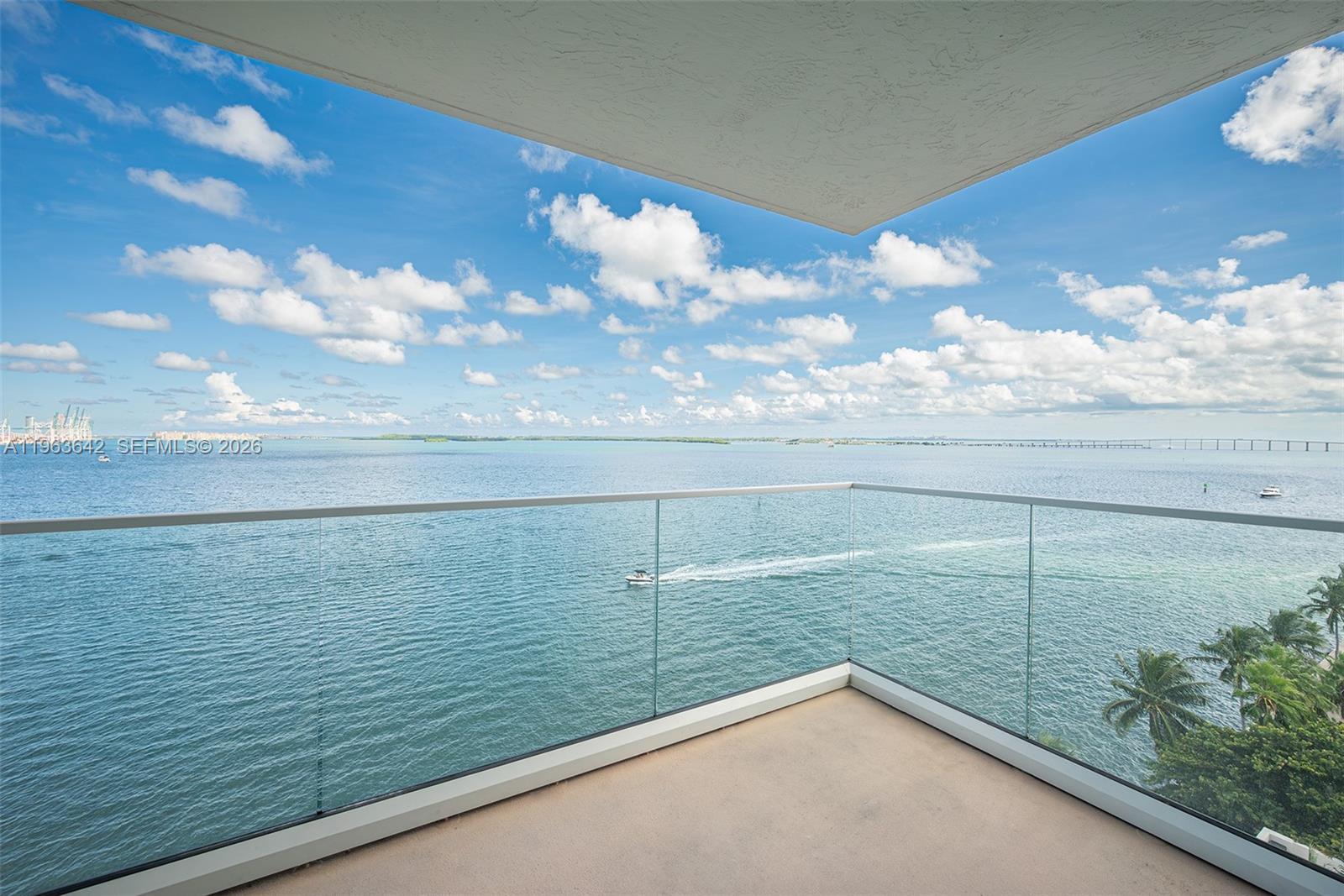 800 CLAUGHTON ISLAND DR #905, Miami FL 33131