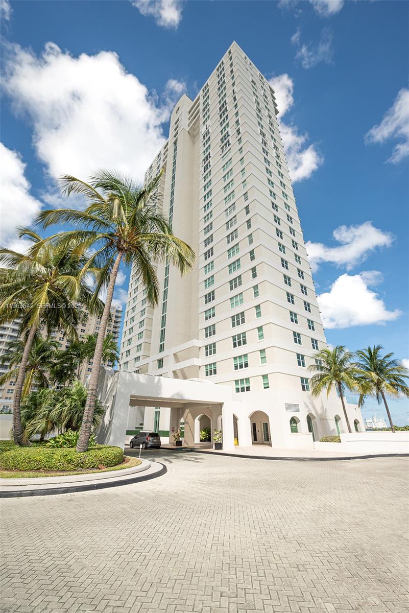 800 CLAUGHTON ISLAND DR #905, Miami FL 33131