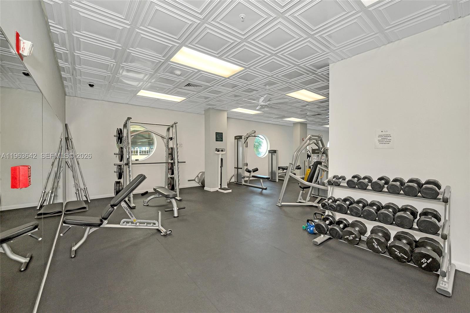 800 CLAUGHTON ISLAND DR #905, Miami FL 33131