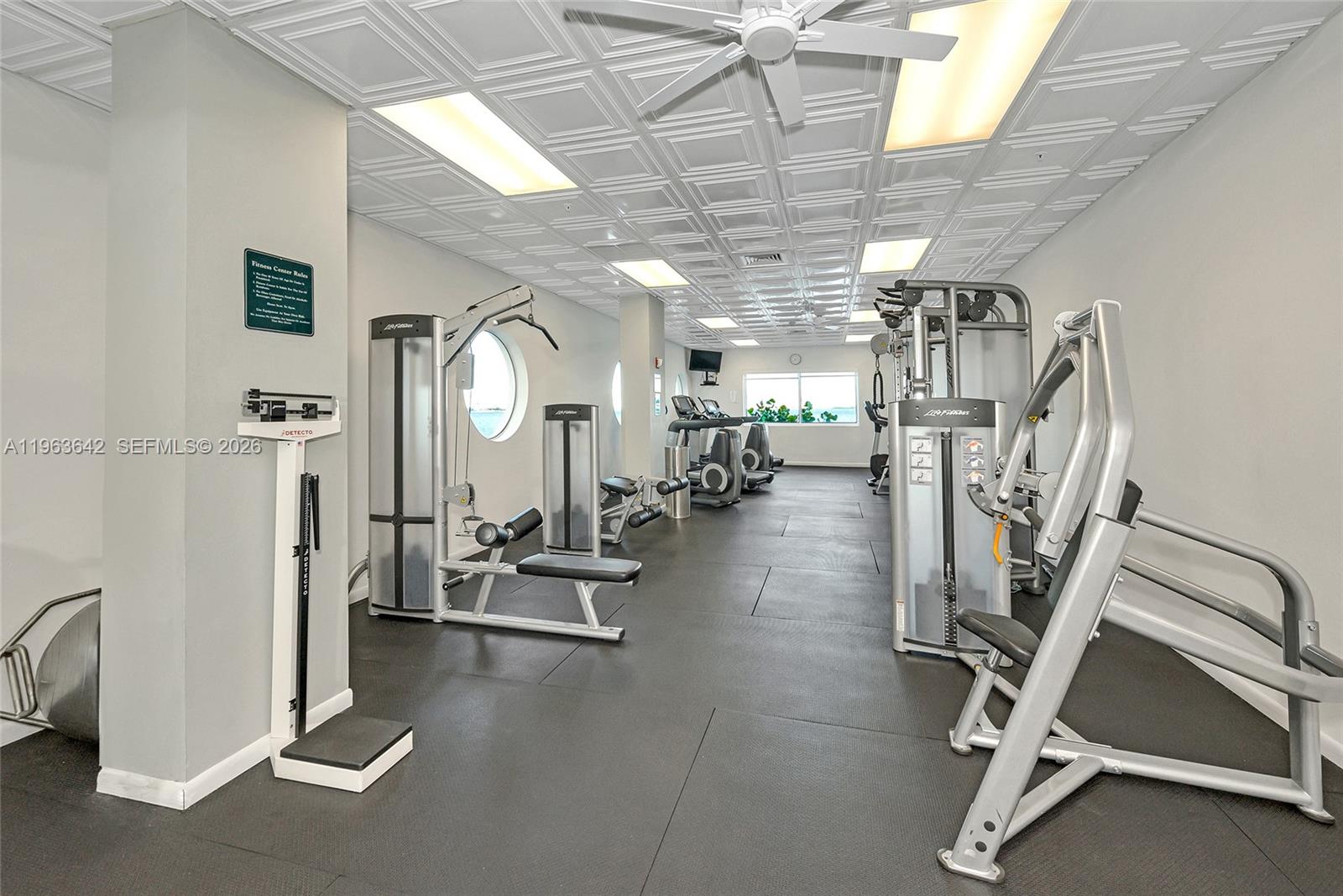 800 CLAUGHTON ISLAND DR #905, Miami FL 33131