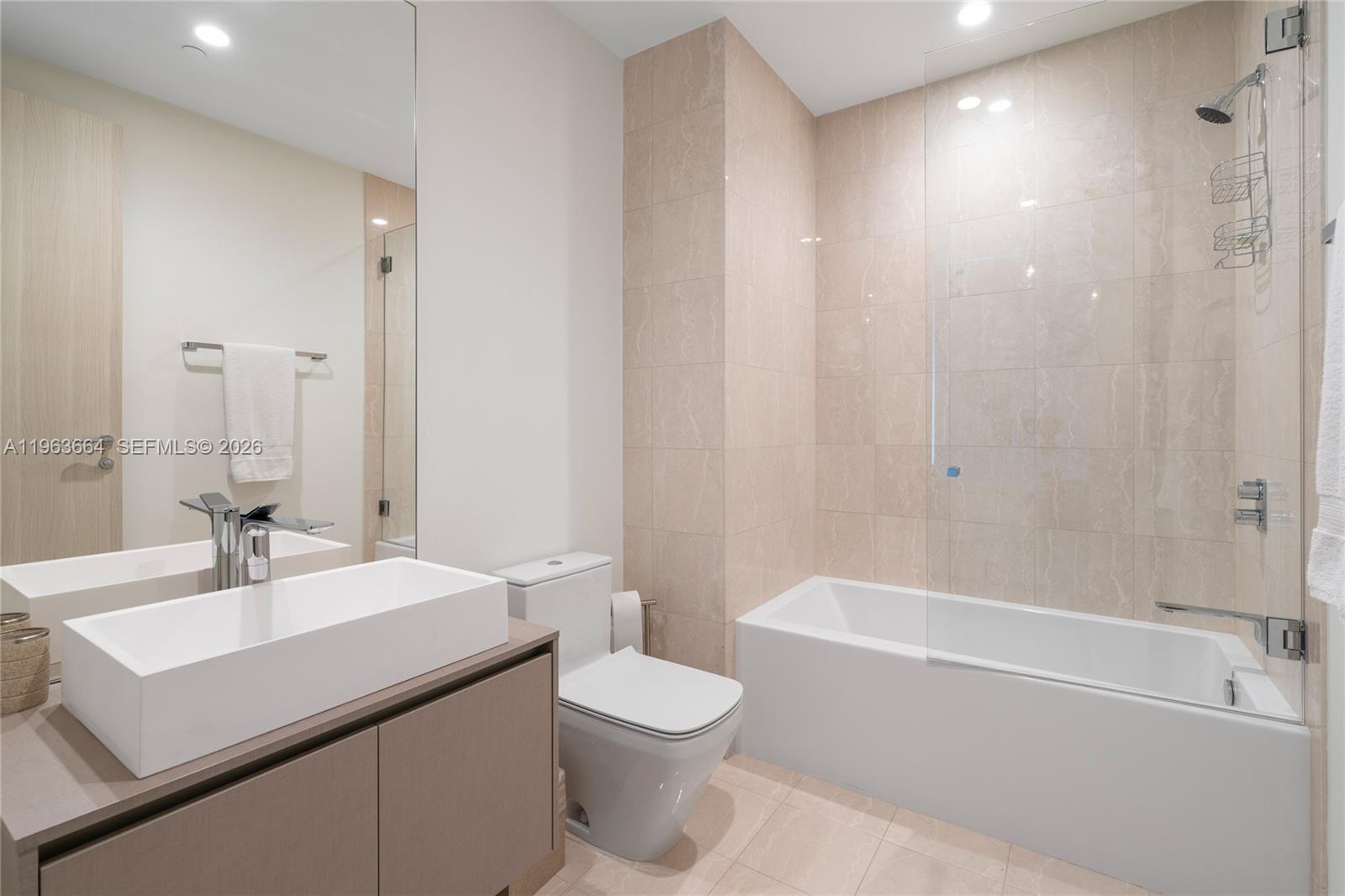 1000 Brickell Plz #PH5005, Miami FL 33131