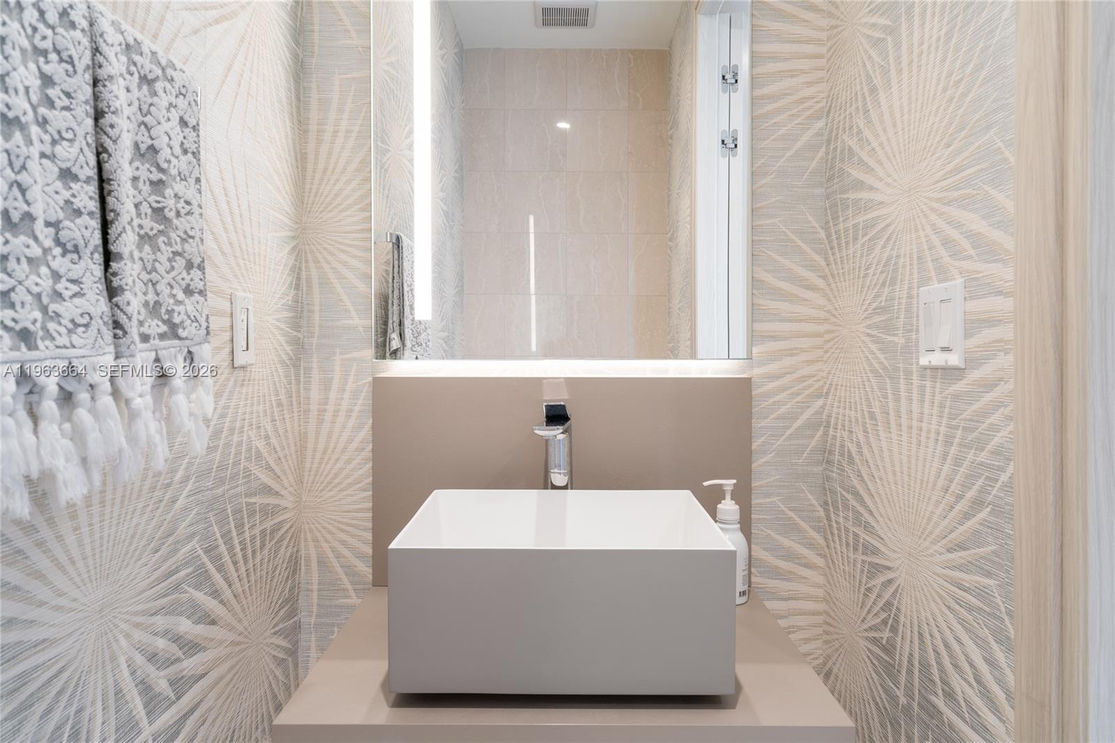 1000 Brickell Plz #PH5005, Miami FL 33131