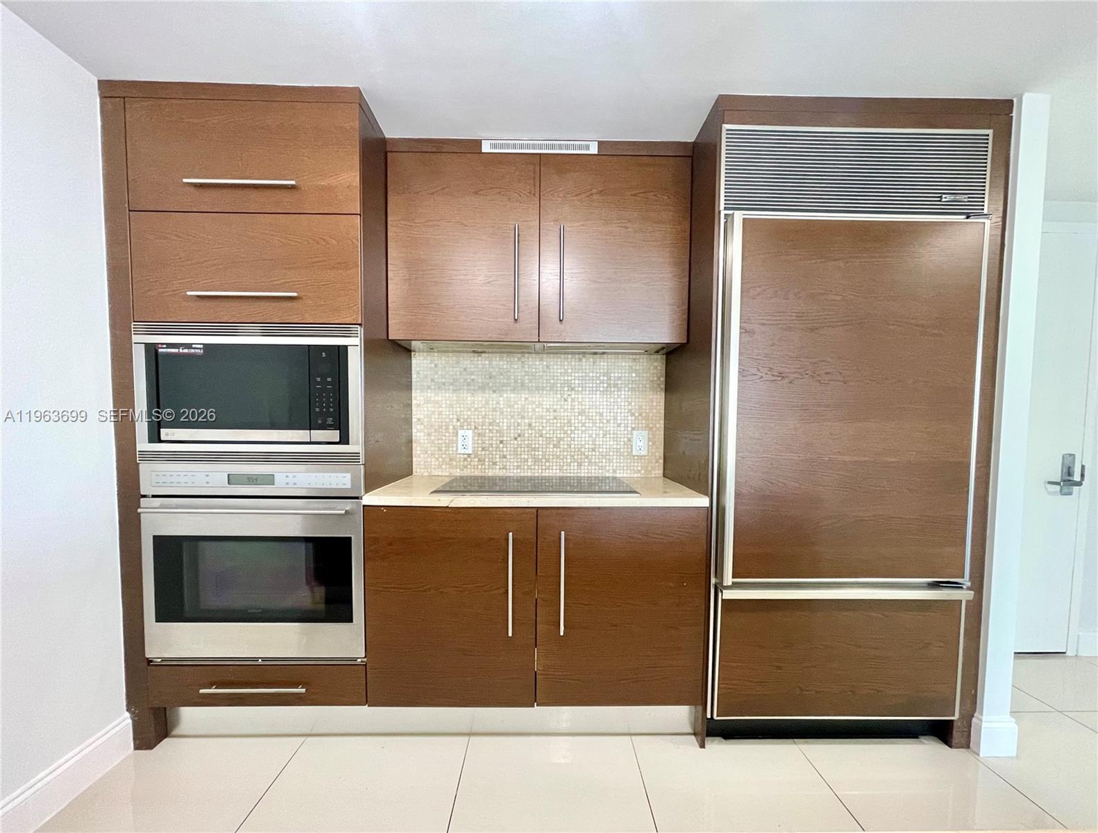 465 BRICKELL AVE #1106, Miami FL 33131
