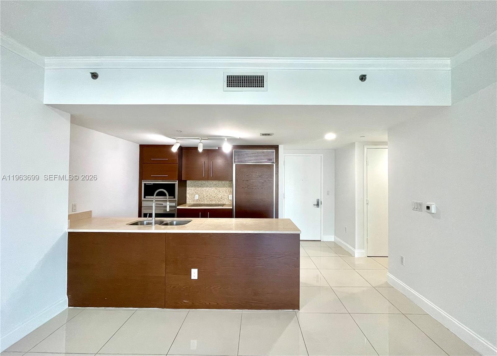 465 BRICKELL AVE #1106, Miami FL 33131