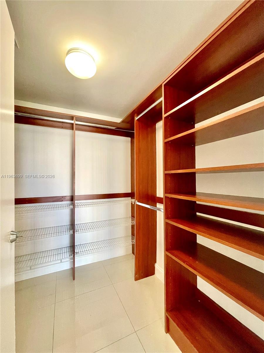 465 BRICKELL AVE #1106, Miami FL 33131