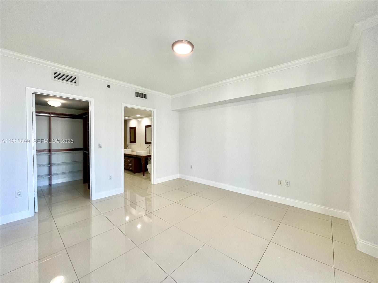 465 BRICKELL AVE #1106, Miami FL 33131