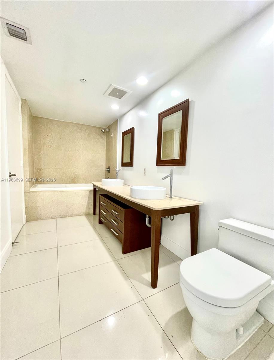 465 BRICKELL AVE #1106, Miami FL 33131