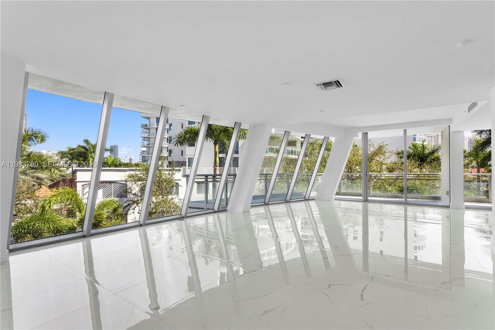 2950 NE 188th St #349, Aventura FL 33180