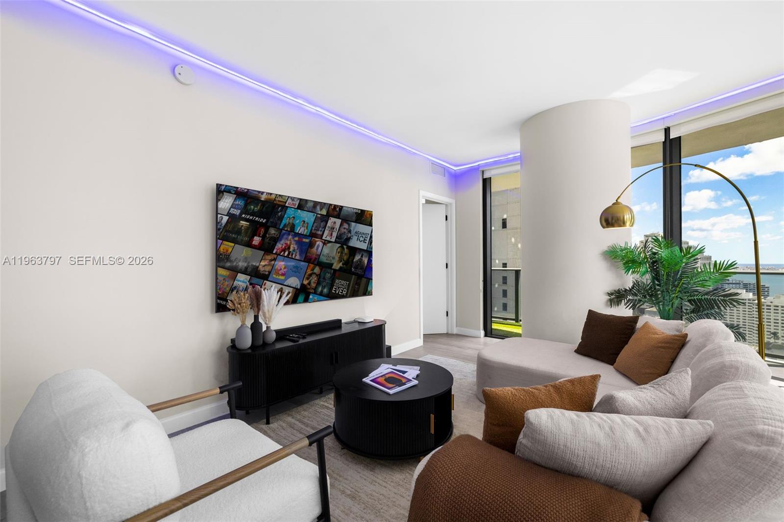 45 SW 9th St #2803, Miami FL 33130