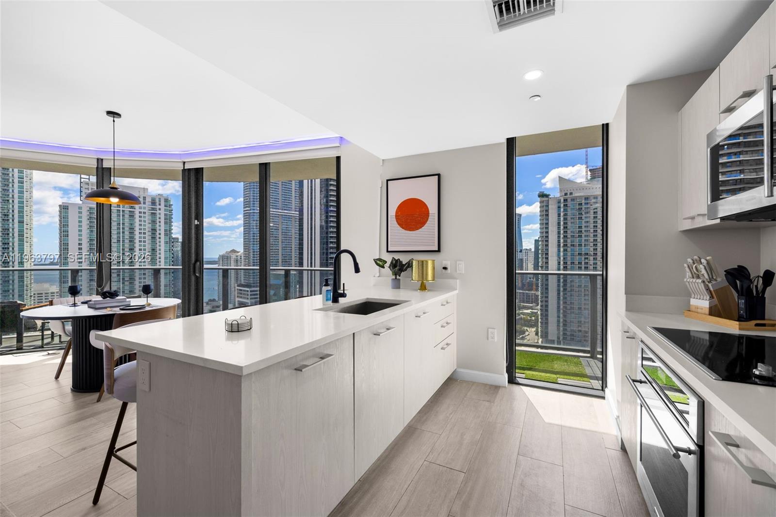 45 SW 9th St #2803, Miami FL 33130