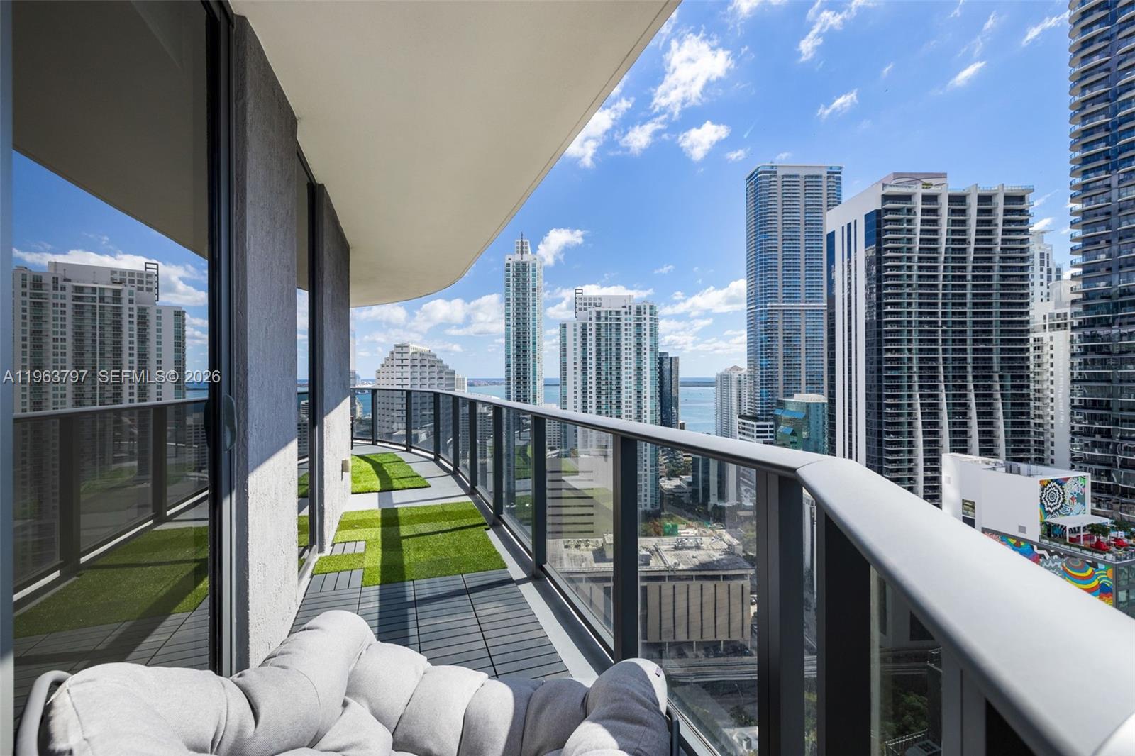 45 SW 9th St #2803, Miami FL 33130