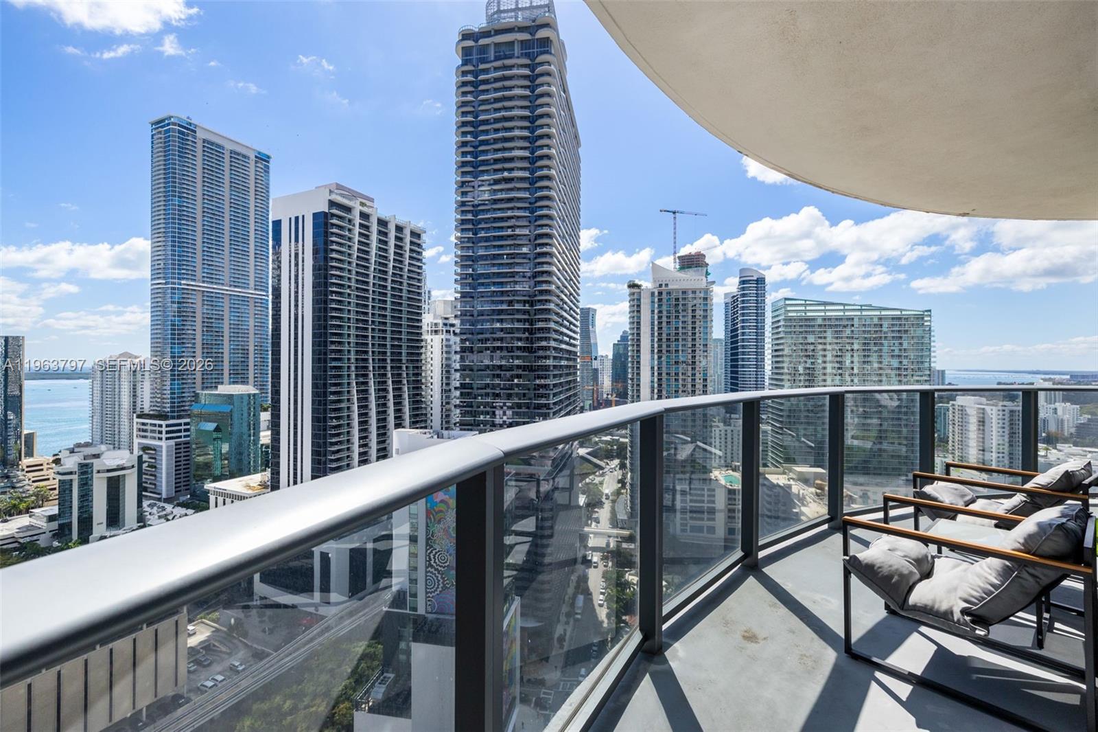 45 SW 9th St #2803, Miami FL 33130