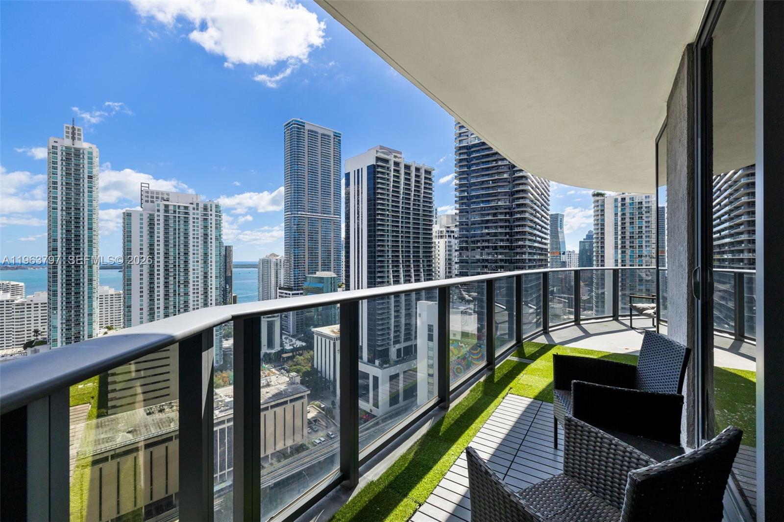 45 SW 9th St #2803, Miami FL 33130