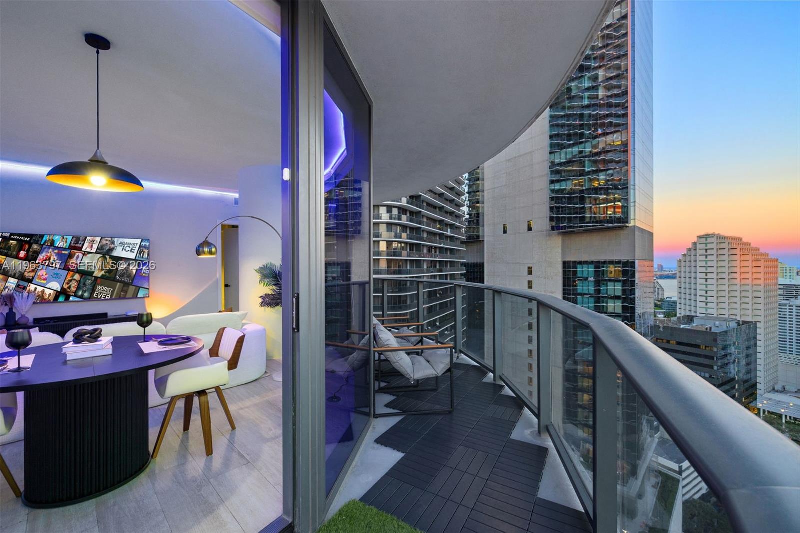 45 SW 9th St #2803, Miami FL 33130