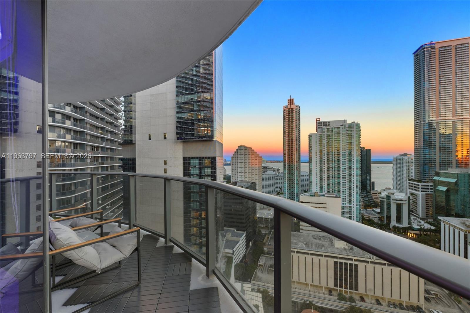 45 SW 9th St #2803, Miami FL 33130