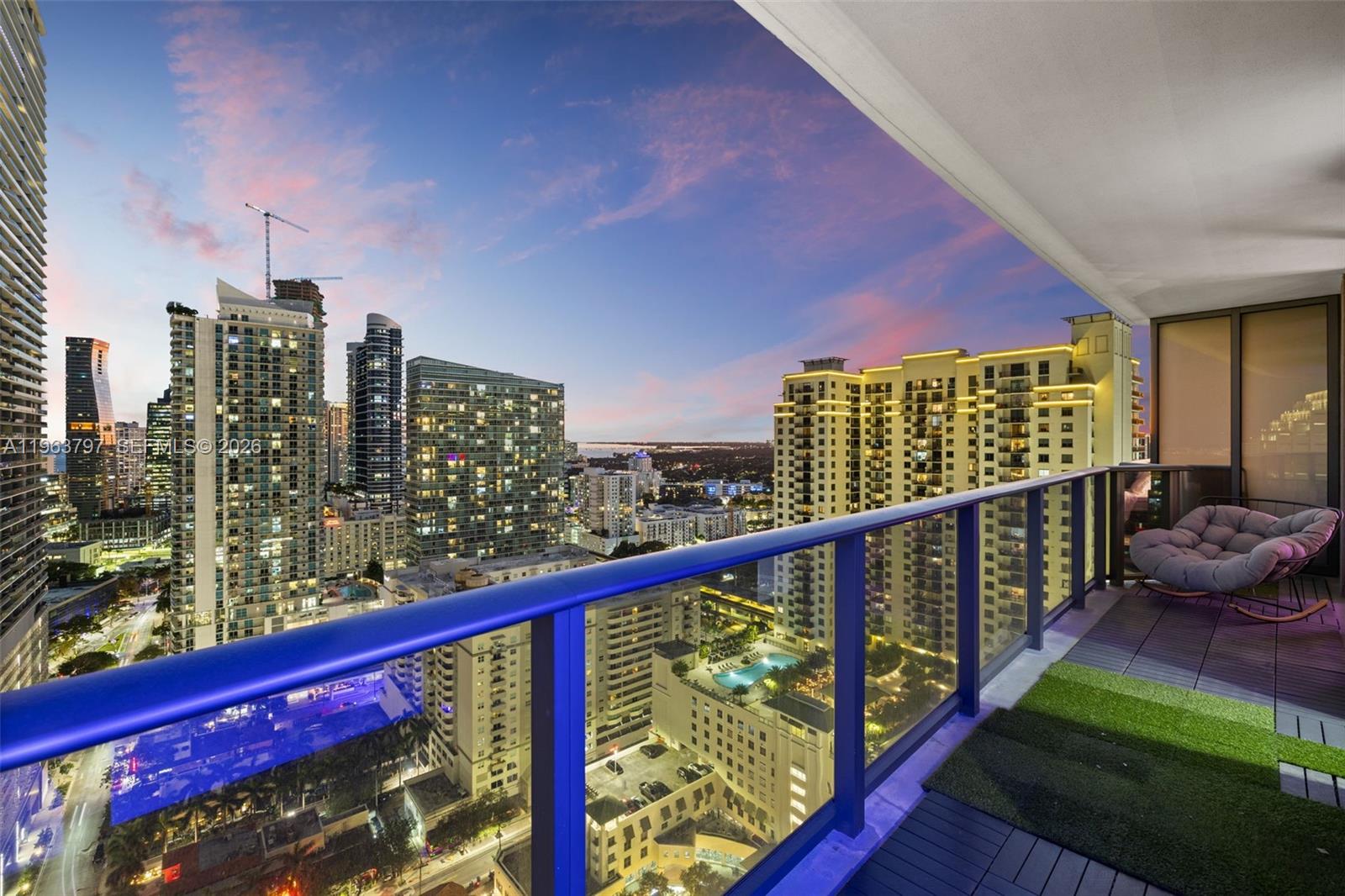45 SW 9th St #2803, Miami FL 33130