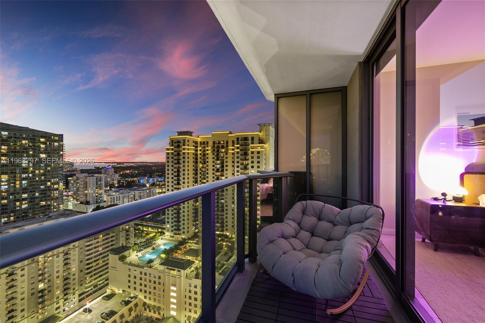 45 SW 9th St #2803, Miami FL 33130