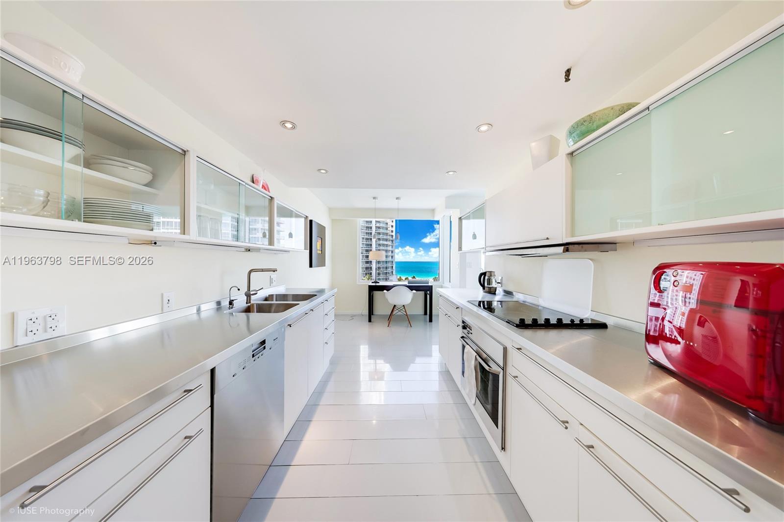 400 S Pointe Dr #1104, Miami Beach FL 33139