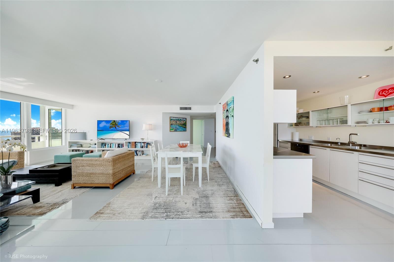 400 S Pointe Dr #1104, Miami Beach FL 33139