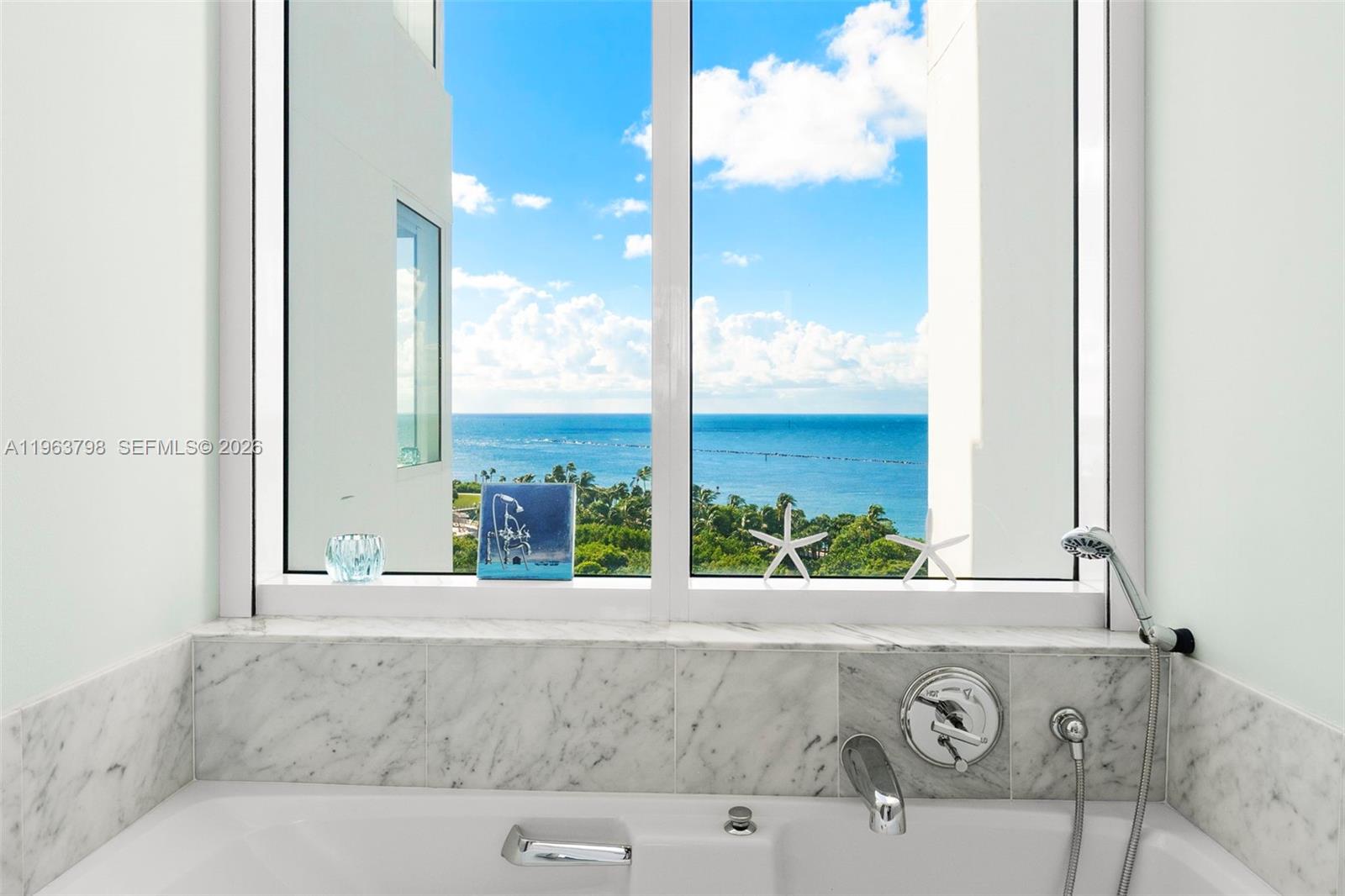 400 S Pointe Dr #1104, Miami Beach FL 33139