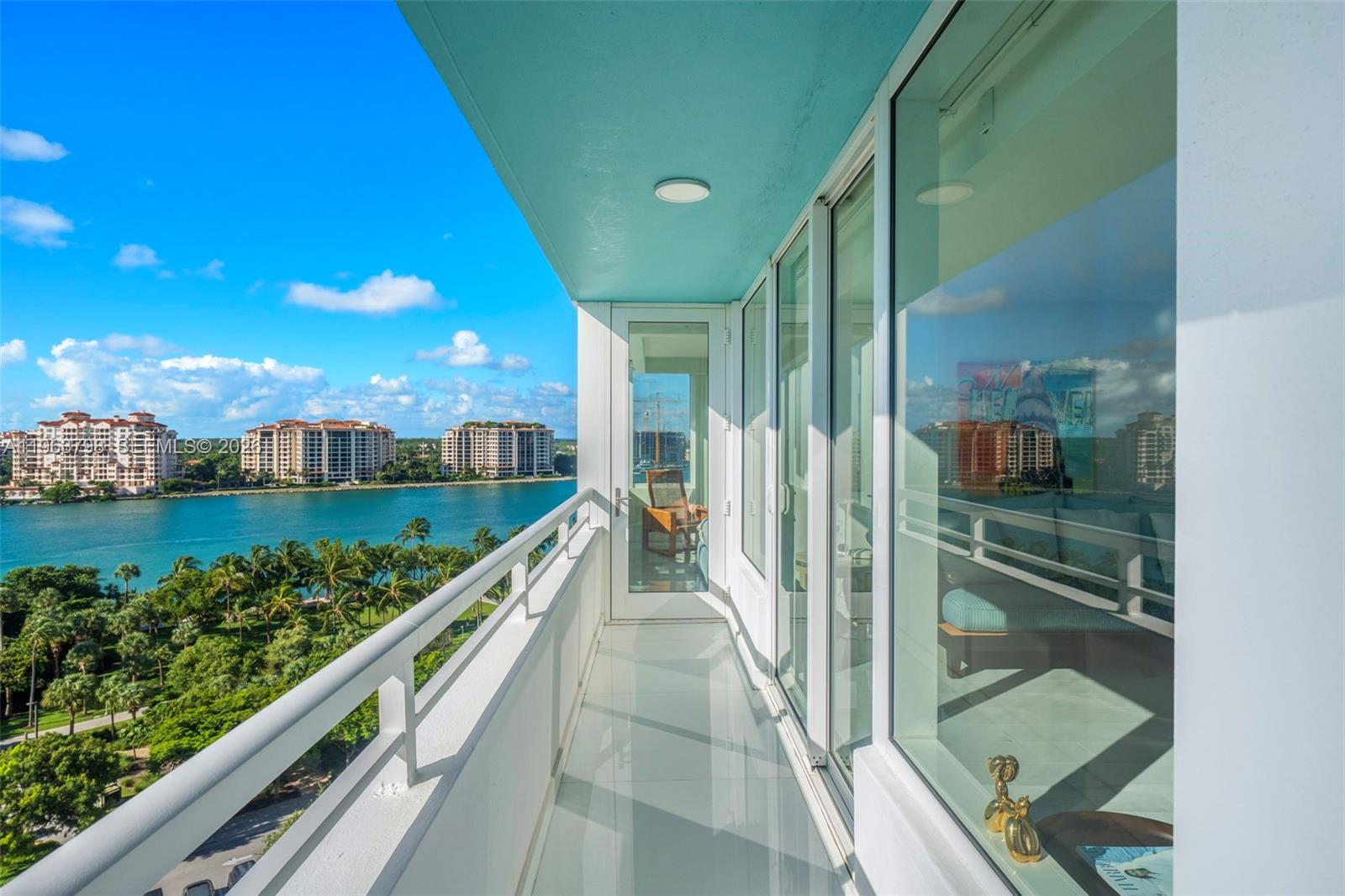 400 S Pointe Dr #1104, Miami Beach FL 33139