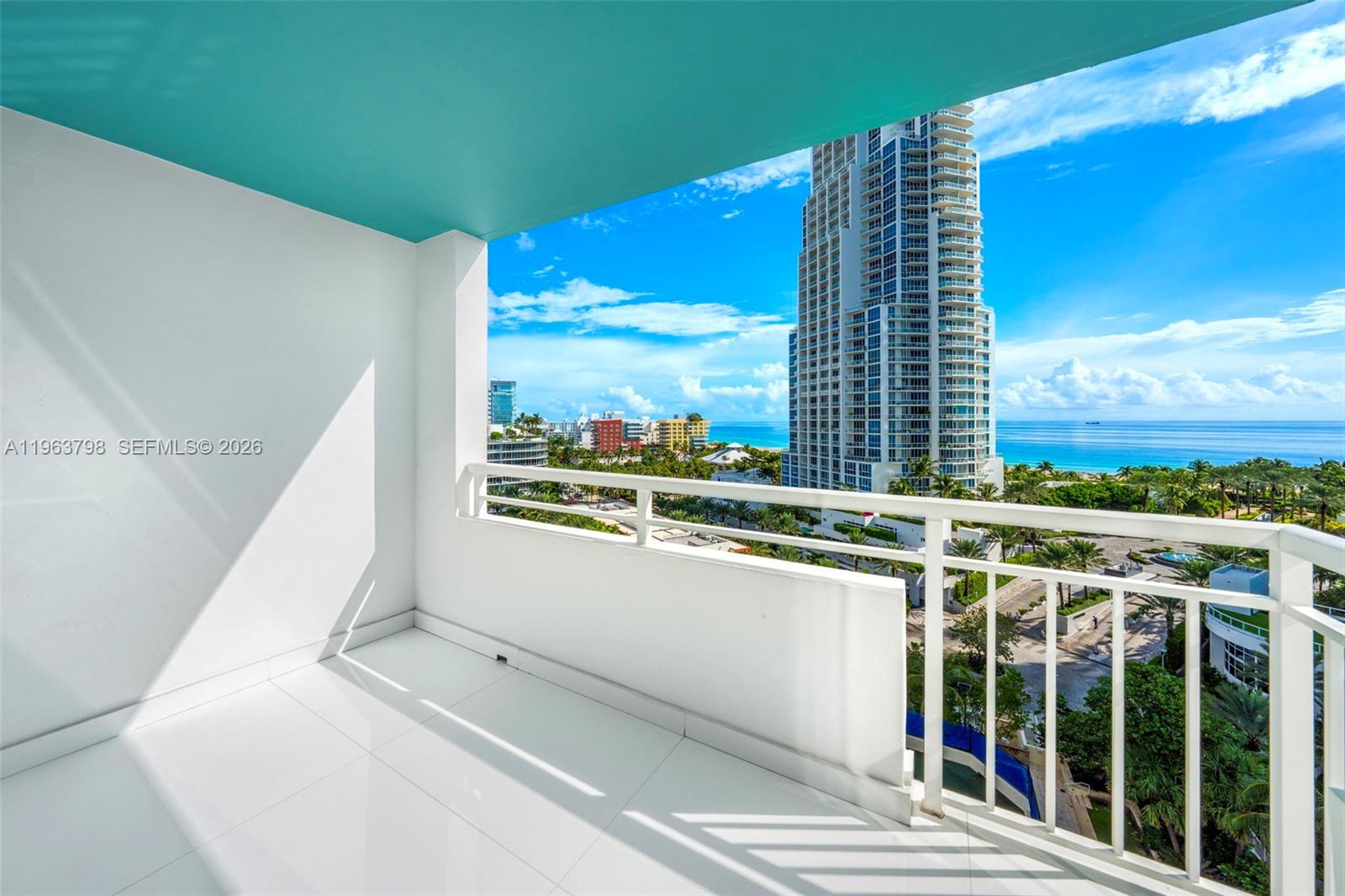 400 S Pointe Dr #1104, Miami Beach FL 33139