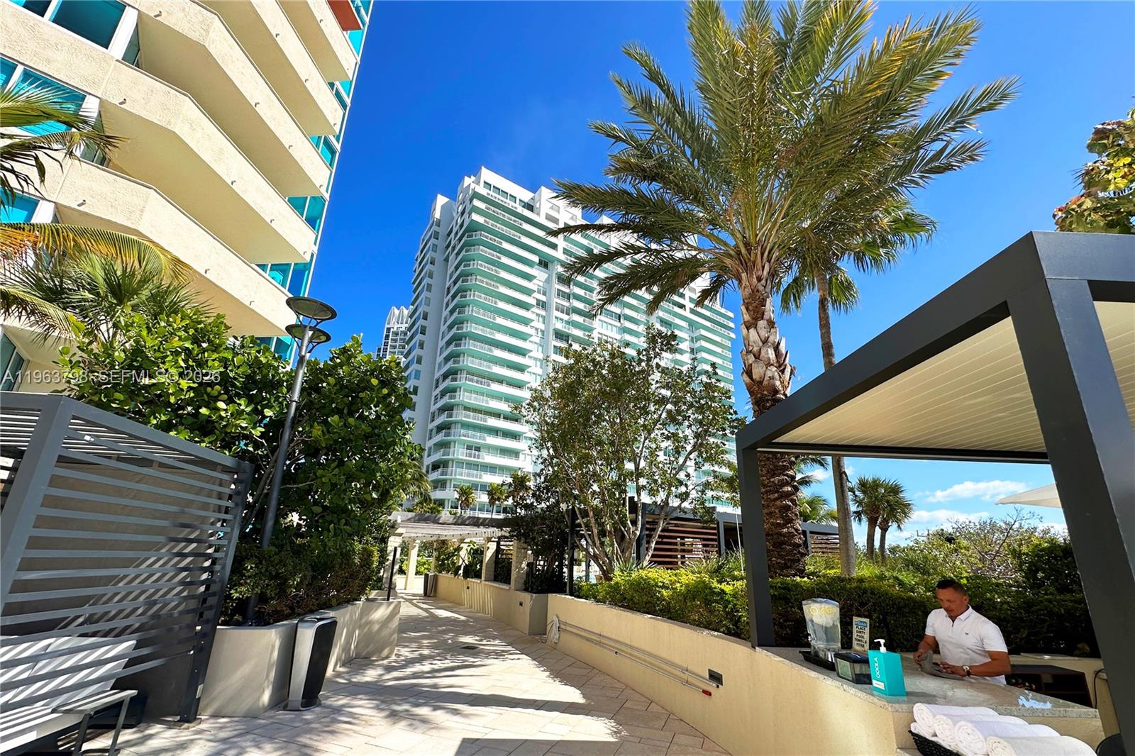 400 S Pointe Dr #1104, Miami Beach FL 33139