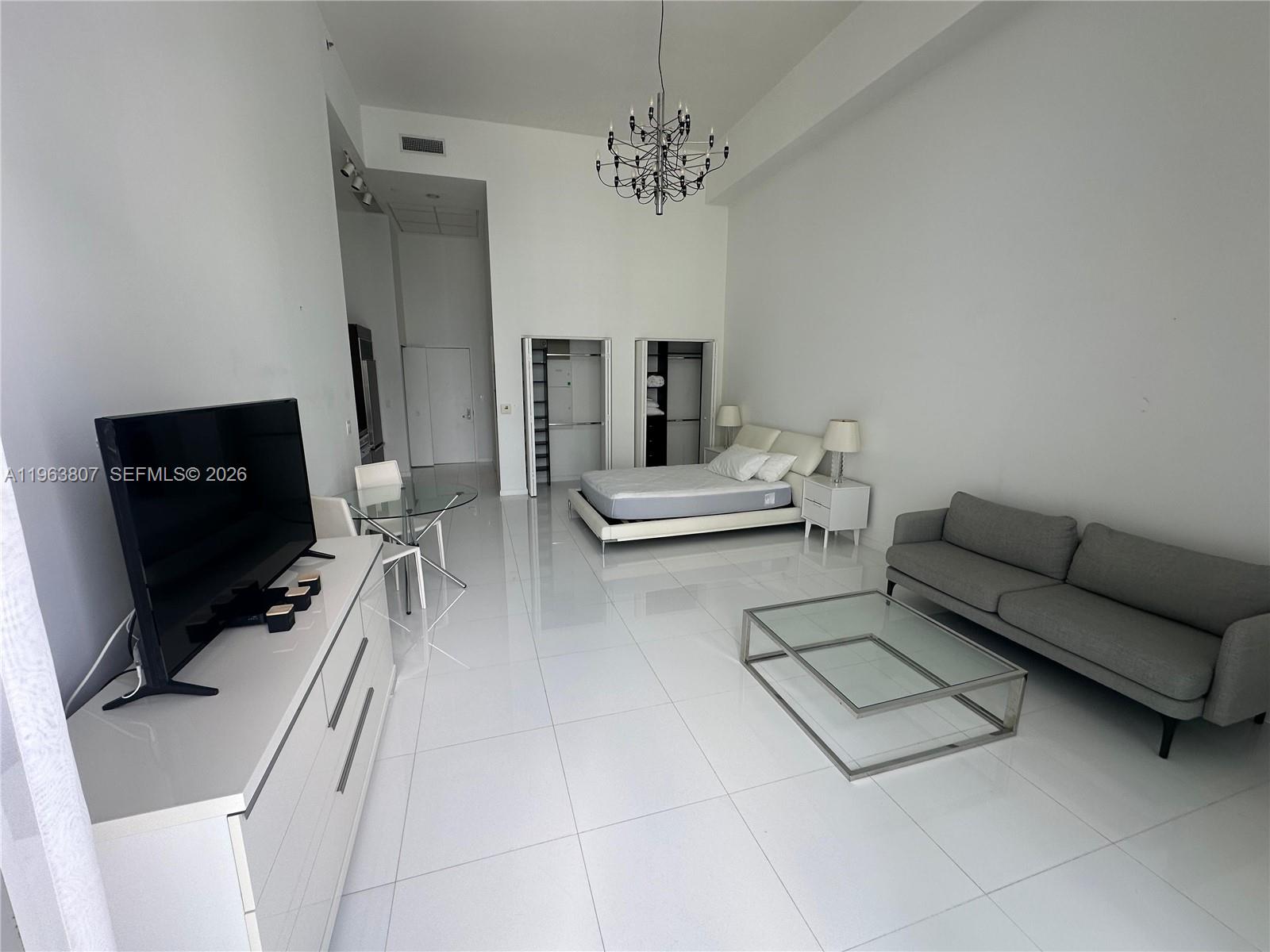 475 Brickell Ave #4110, Miami FL 33131