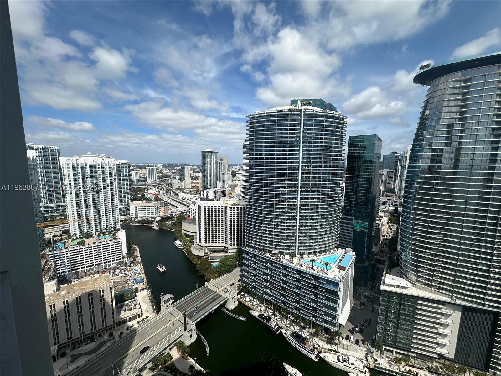 475 Brickell Ave #4110, Miami FL 33131
