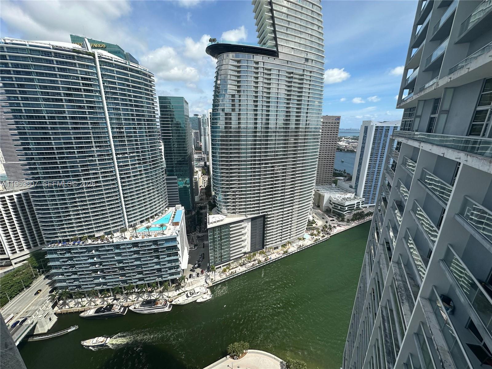 475 Brickell Ave #4110, Miami FL 33131