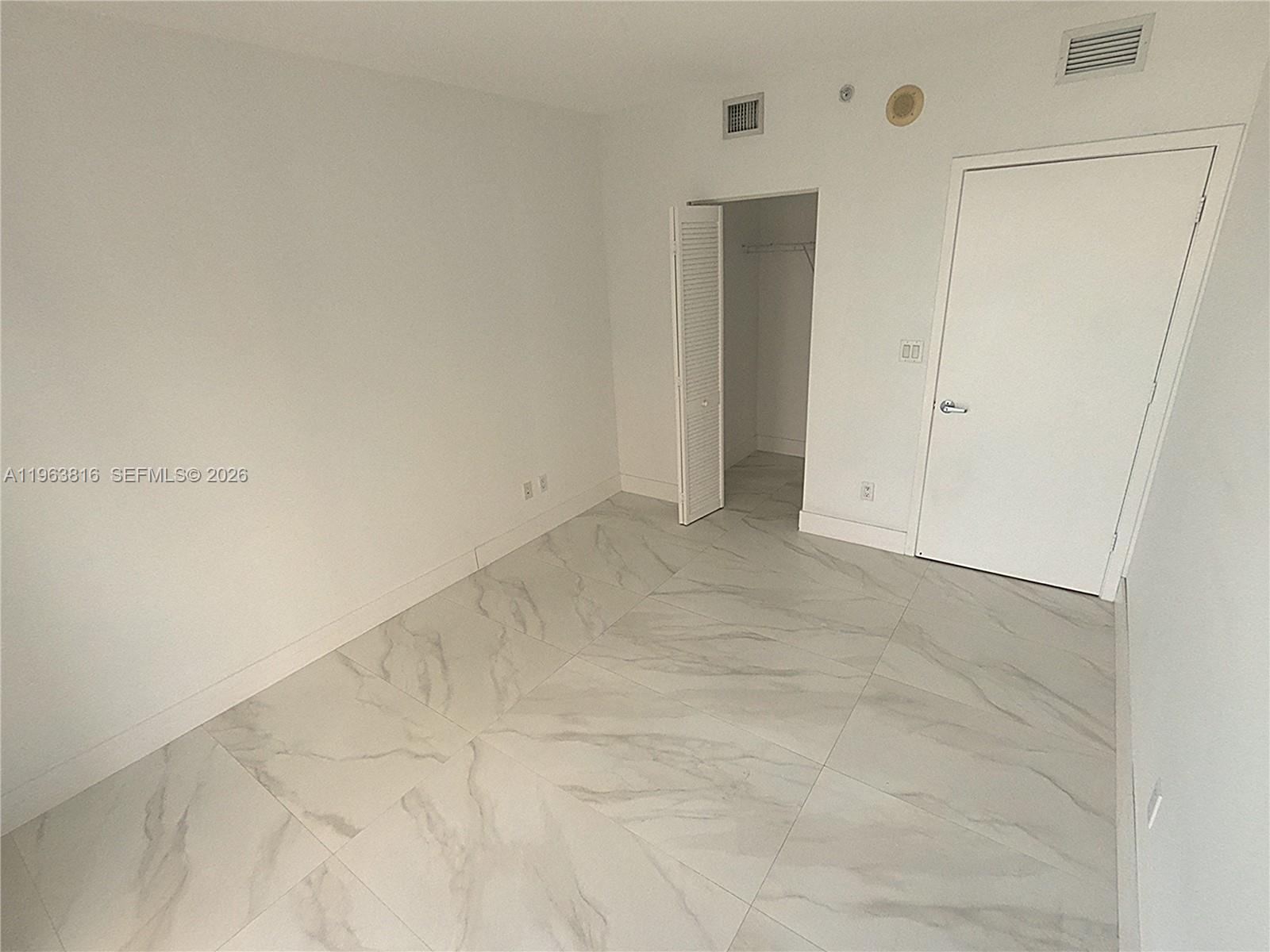 335 S Biscayne Blvd #1712, Miami FL 33131