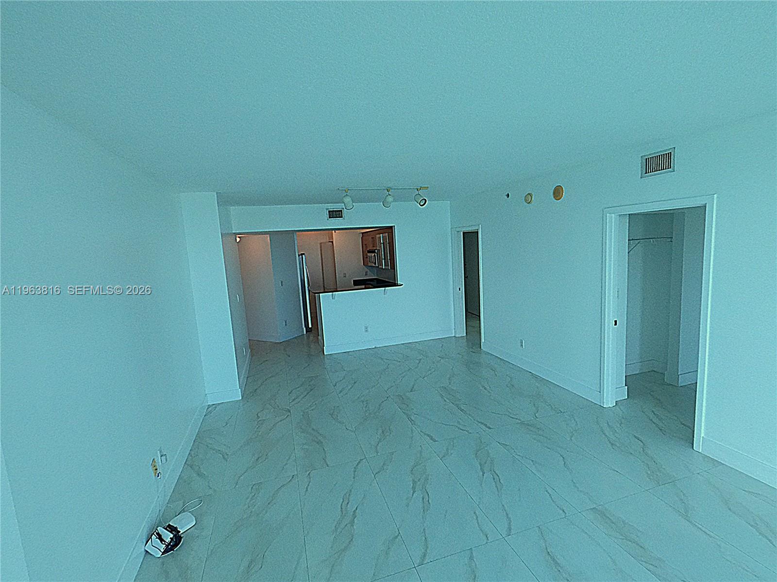 335 S Biscayne Blvd #1712, Miami FL 33131