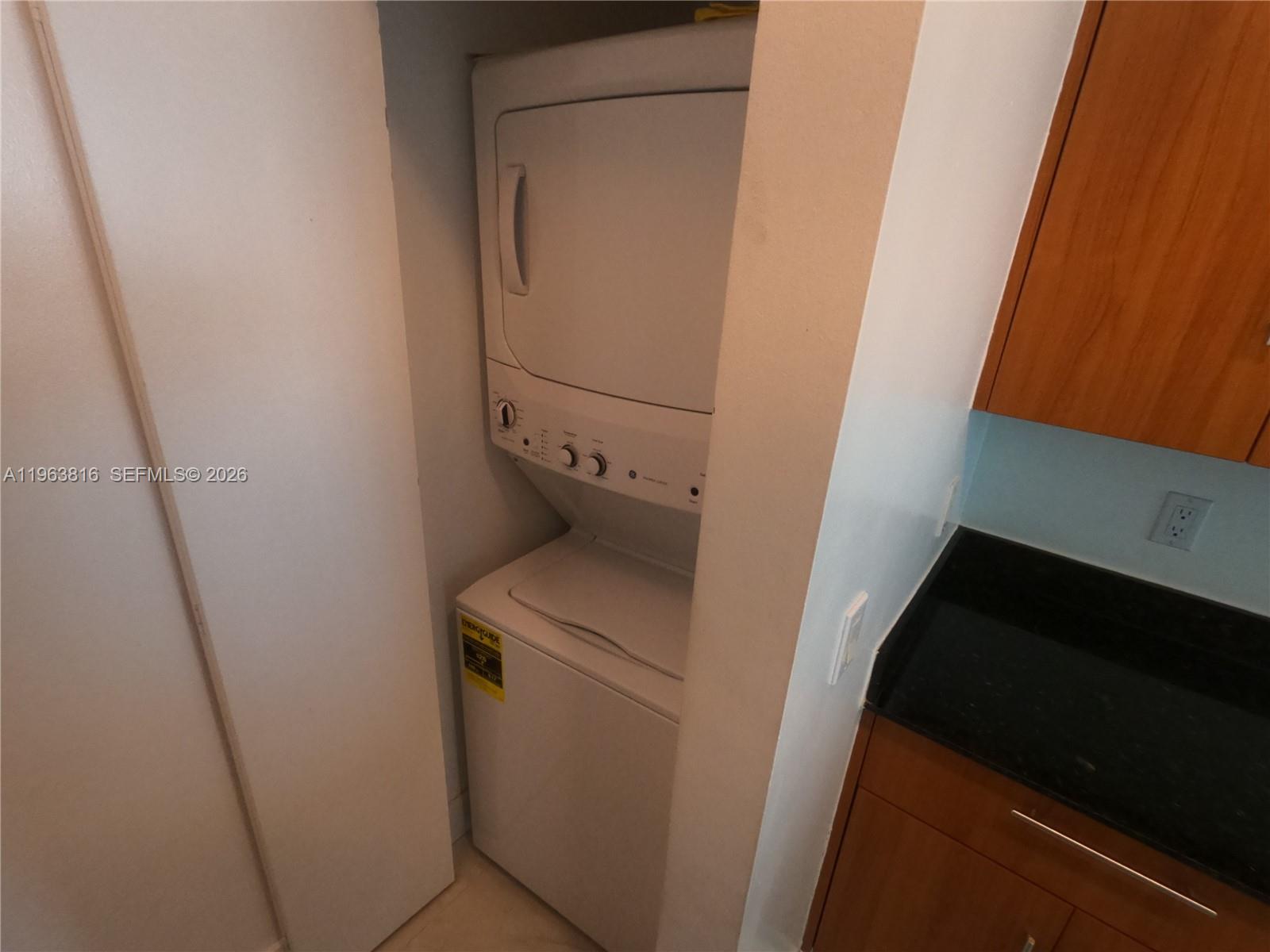 335 S Biscayne Blvd #1712, Miami FL 33131