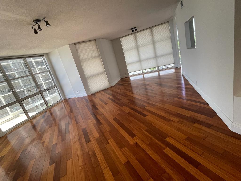 1865 Brickell Ave #A614, Miami FL 33129