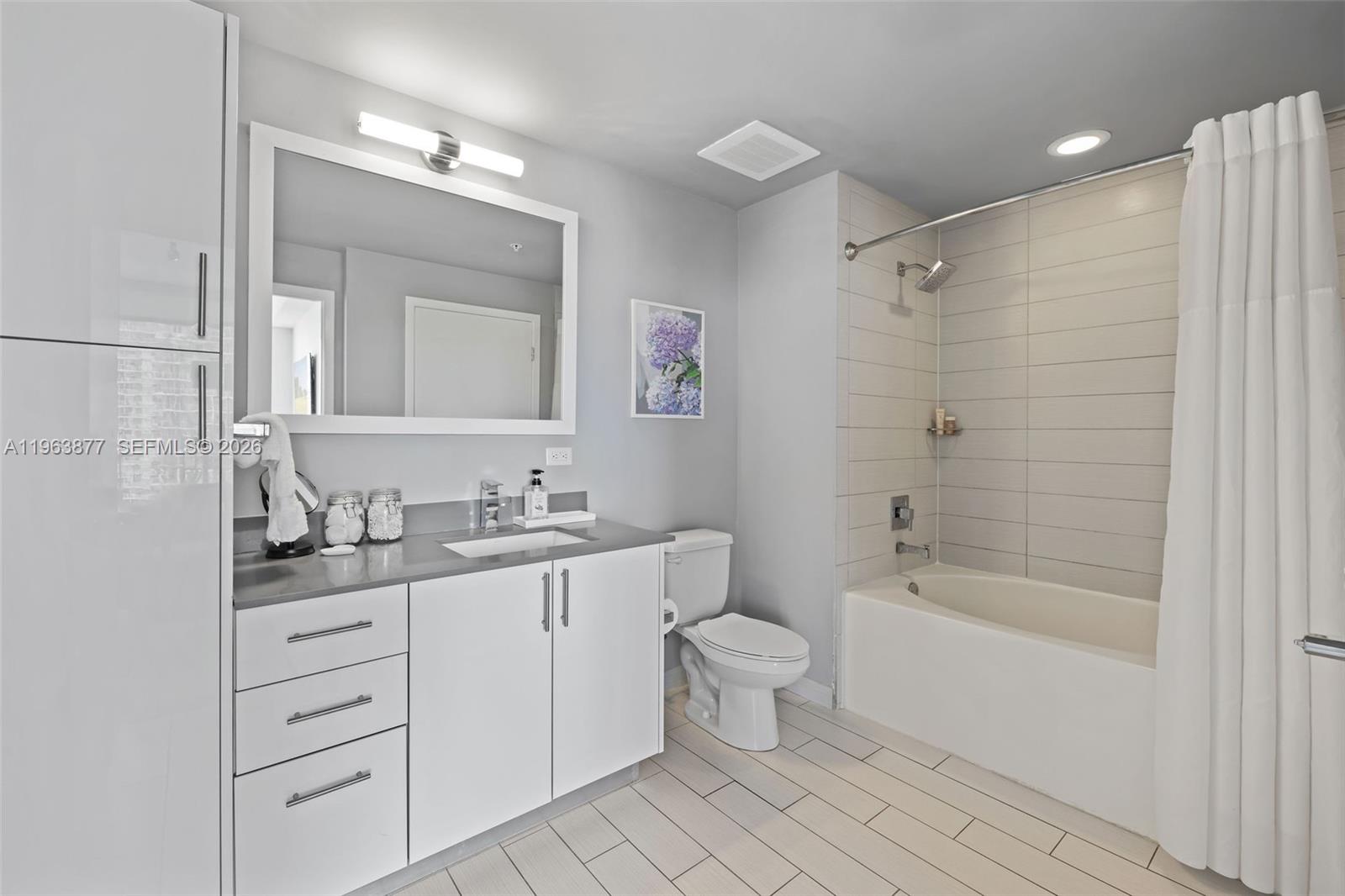 999 SW 1st Ave #2303, Miami FL 33130