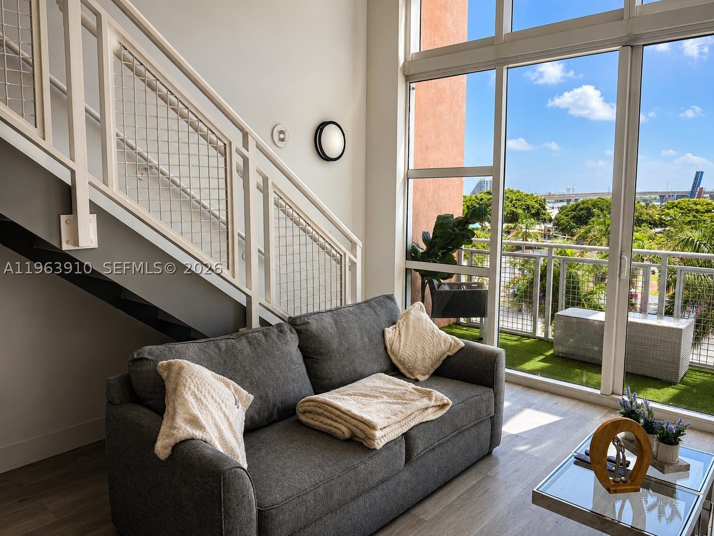253 NE 2nd St #433, Miami FL 33132