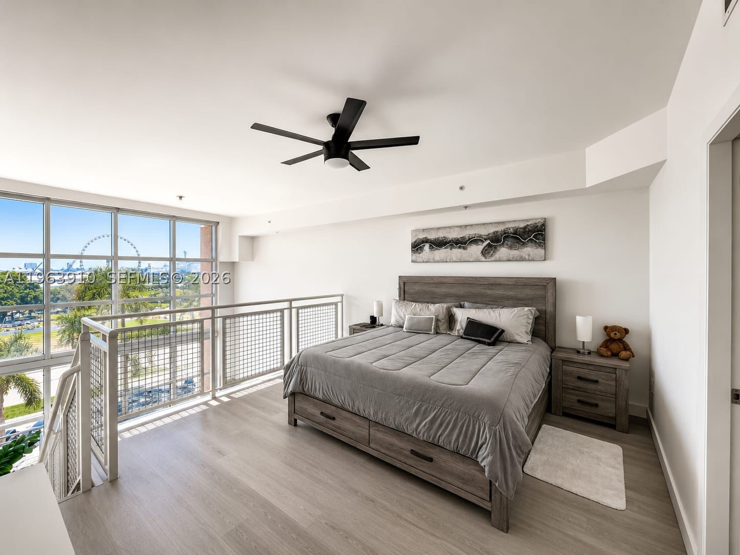 253 NE 2nd St #433, Miami FL 33132