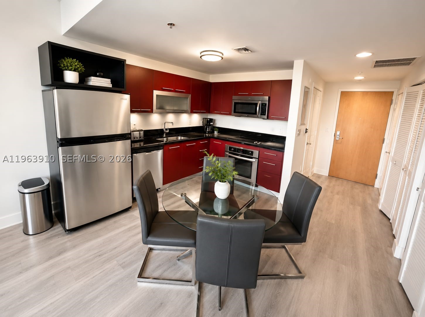 253 NE 2nd St #433, Miami FL 33132