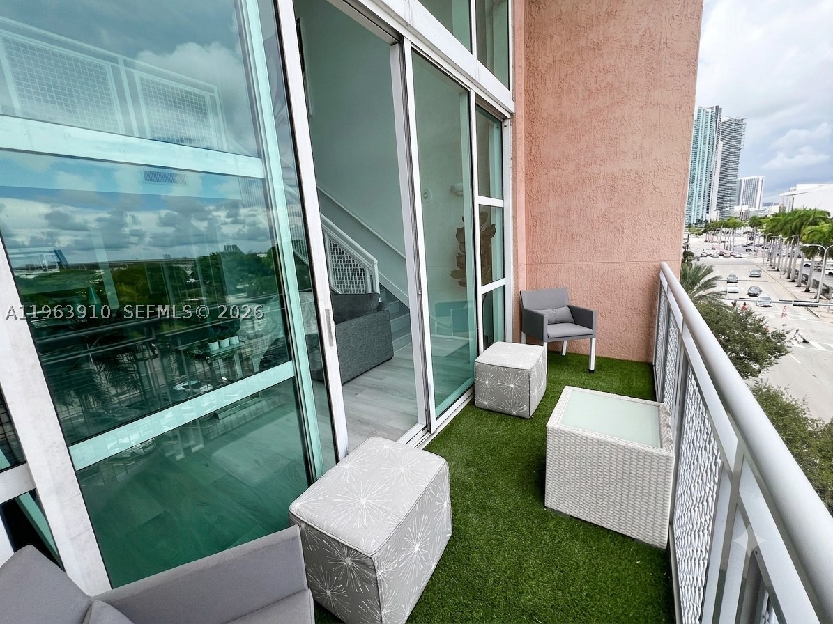 253 NE 2nd St #433, Miami FL 33132