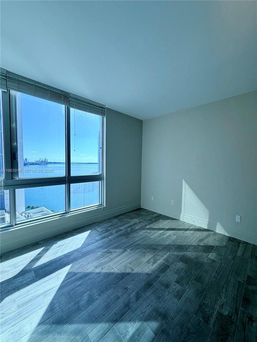 300 S Biscayne Blvd #T-1414, Miami FL 33131