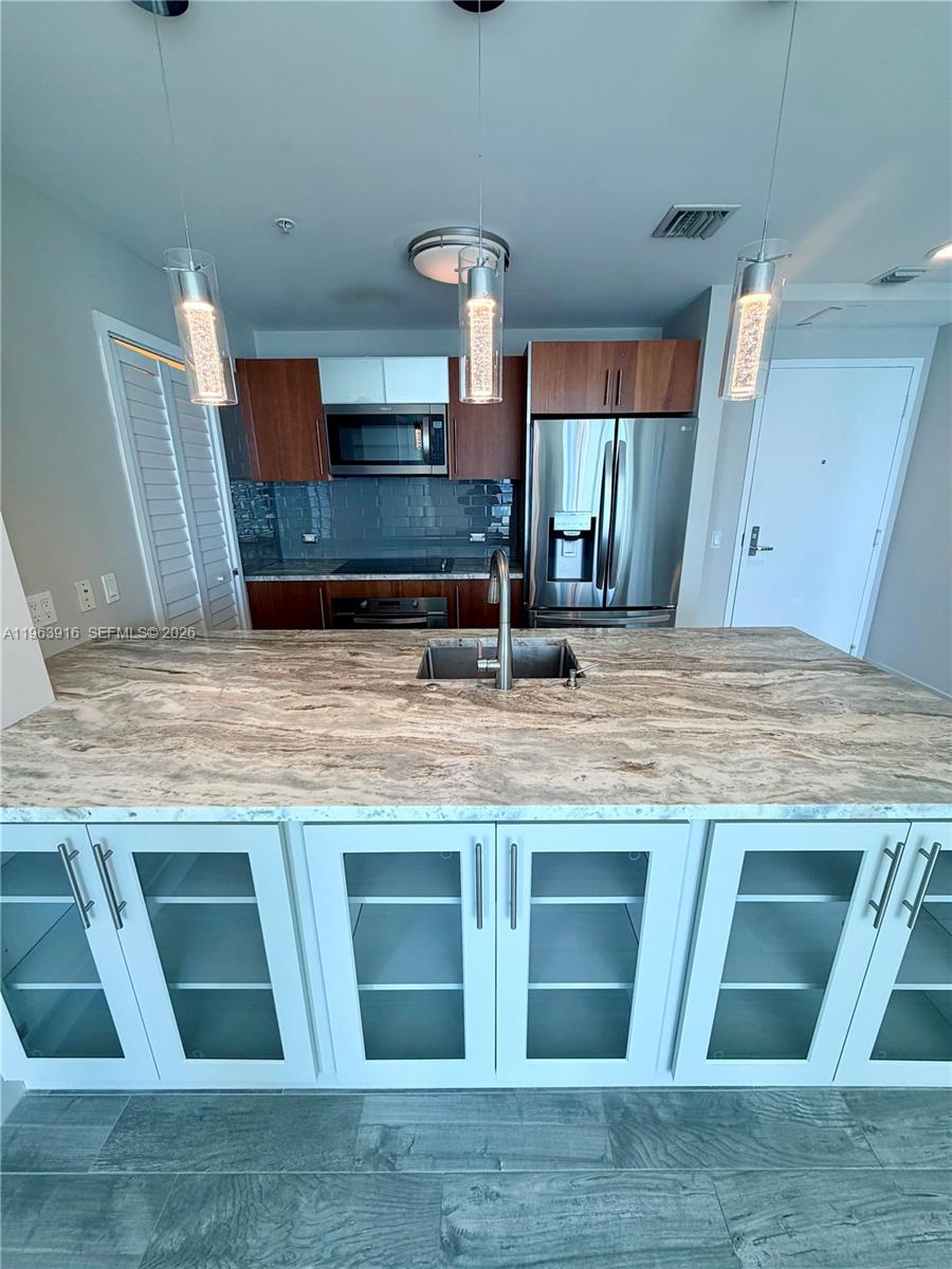 300 S Biscayne Blvd #T-1414, Miami FL 33131