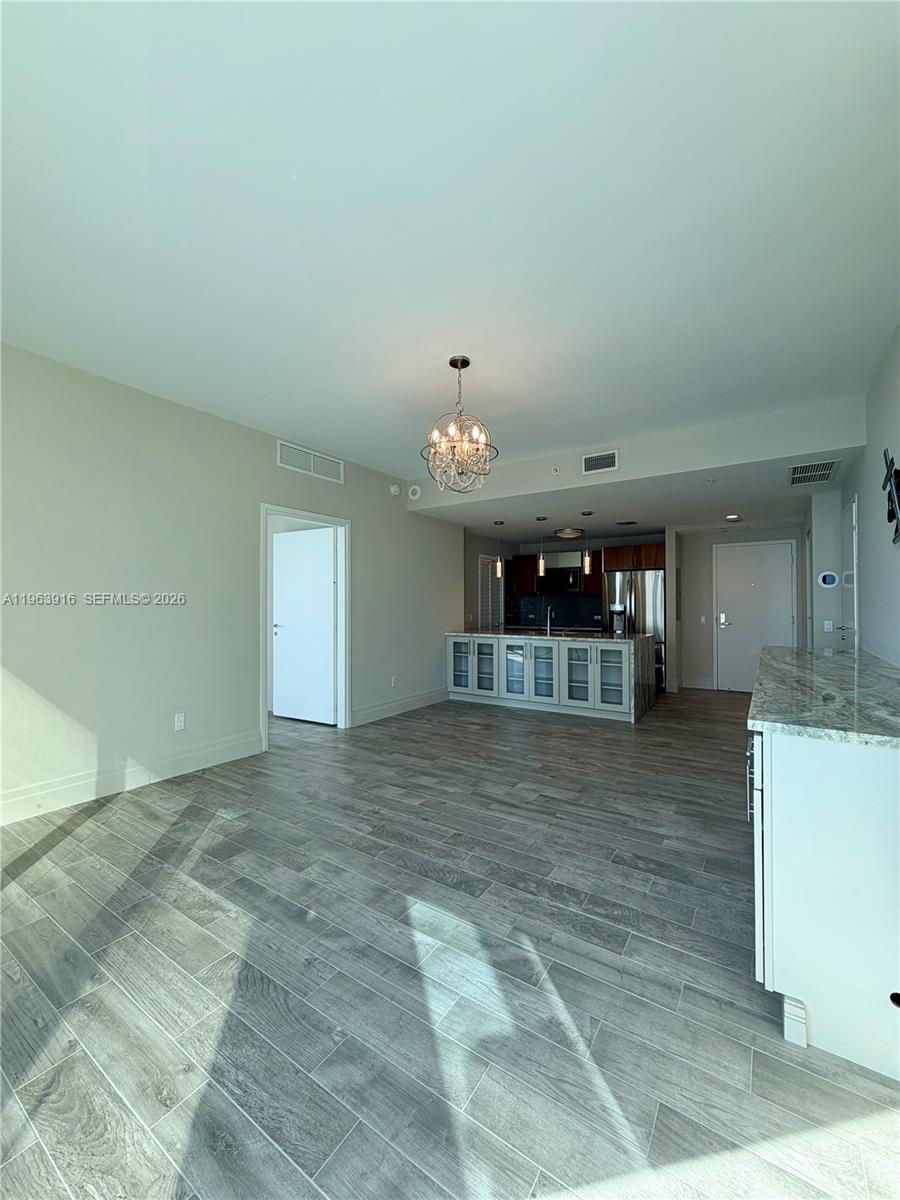 300 S Biscayne Blvd #T-1414, Miami FL 33131