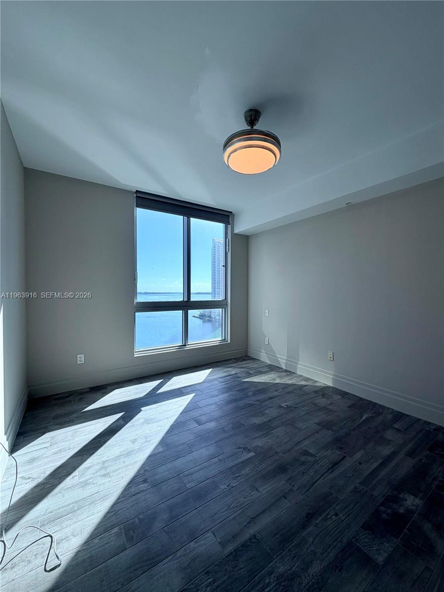 300 S Biscayne Blvd #T-1414, Miami FL 33131